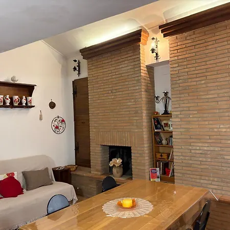 Apartament All'ombra Del Duomo Vetralla